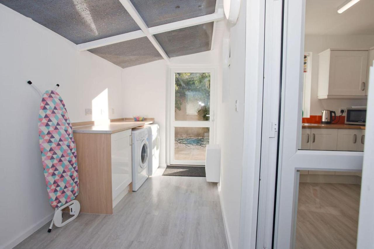 Hilda'S Retreat Accessible Wheel Chair Friendly With Hoist Poole Luaran gambar